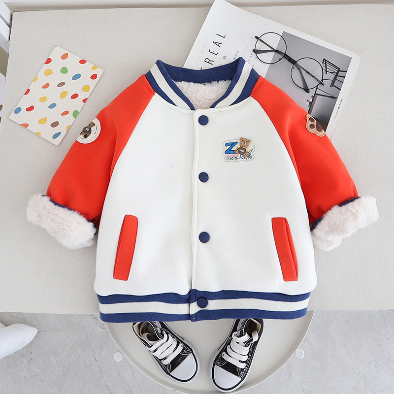 2023 Herbst/Winter Jungen Baseballanzug mit warmer Kleidung für Mädchen Winter Einteiliger Plüsch Baby Lamm Fleece Mantel_voghion.com