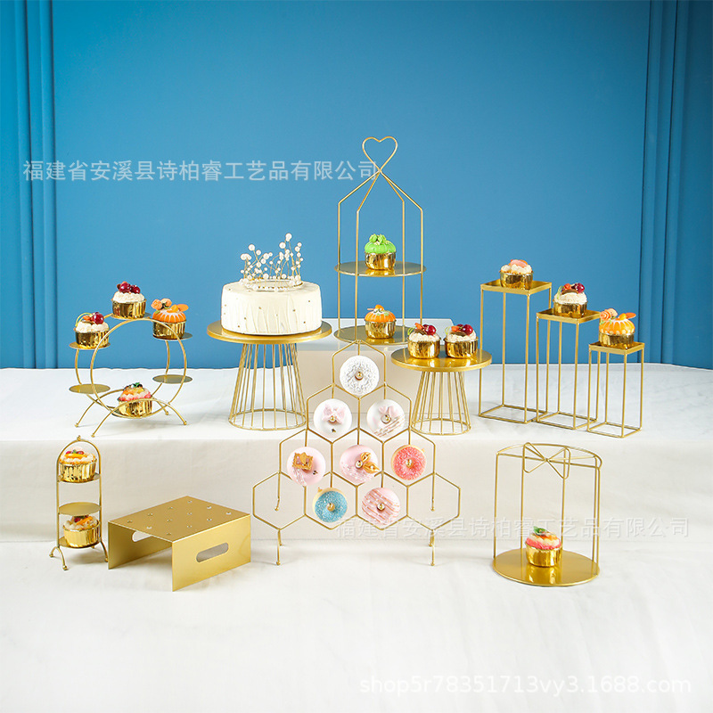 Estandarte de pastel europeo Tea de la tarde Tea Break Self-service Showcase de hierro forjado oro Decoración de postre creativa image 34