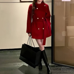 新年穿搭红色收腰呢子大衣女秋冬季设计感富家千金风短款毛呢外套