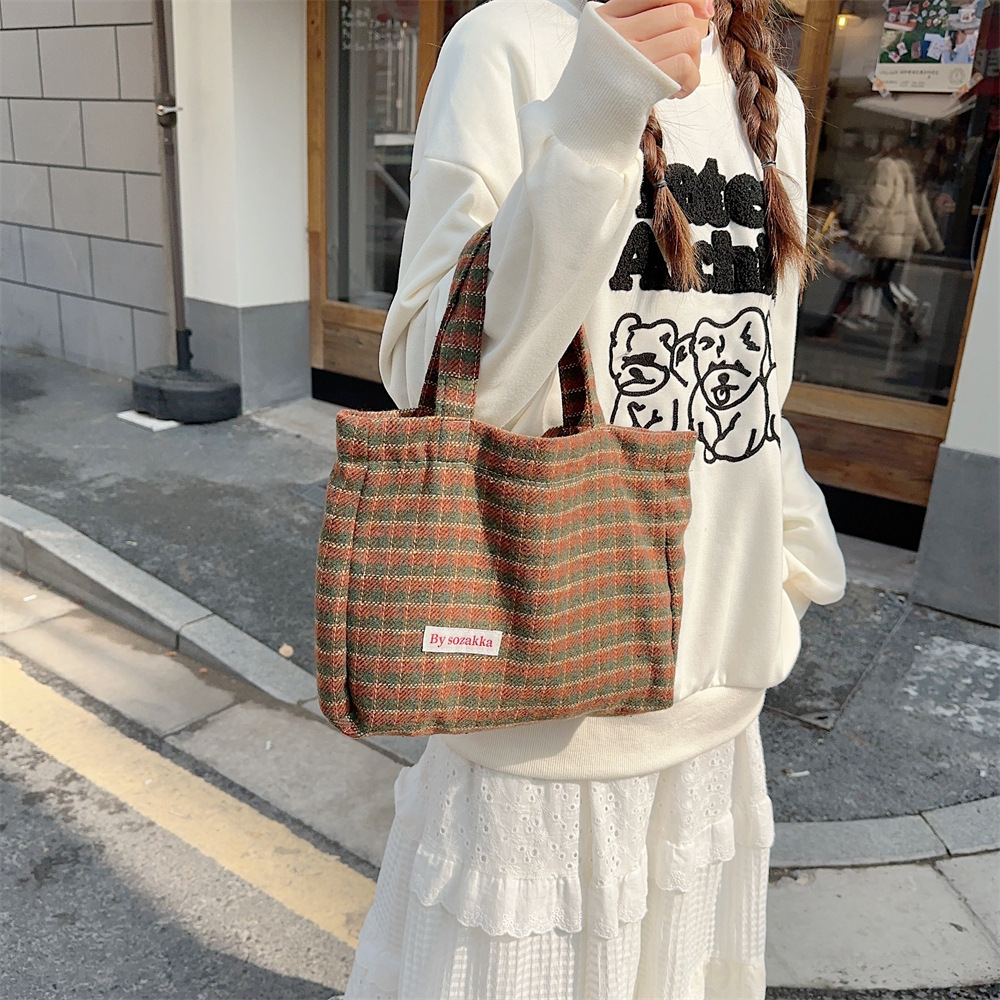 311021 Simple ins retro style woolen multi-color handbag for women, 2023 new checkered autumn and winter women's bag undefined