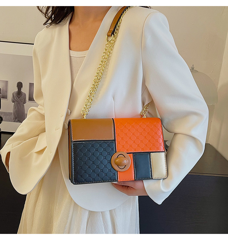 Piccola borsa a tracolla quadrata con catena borsa elegante_voghion.com
