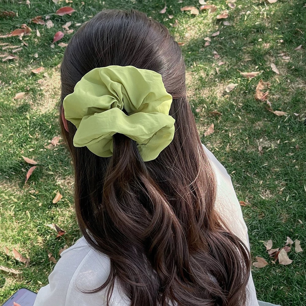 Primavera y verano, esbeltas nubes de color crema francesa de alta calidad, lazo para el cabello grande, cola de caballo, lazo de intestino grueso, tocado, flor para la cabeza
