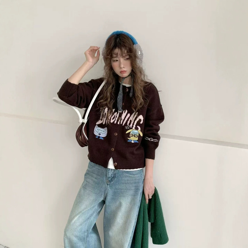 Autumn New Korean-Style Cartoon Embroidered Knitted Cardigan Sweater Jacket, Puyuan Source Factory Supports Custom Orders Autumn New Korean-Style Cartoon Embroidered Knitted Cardigan Sweater Jacket, Puyuan Source Factory Supports Custom Orders