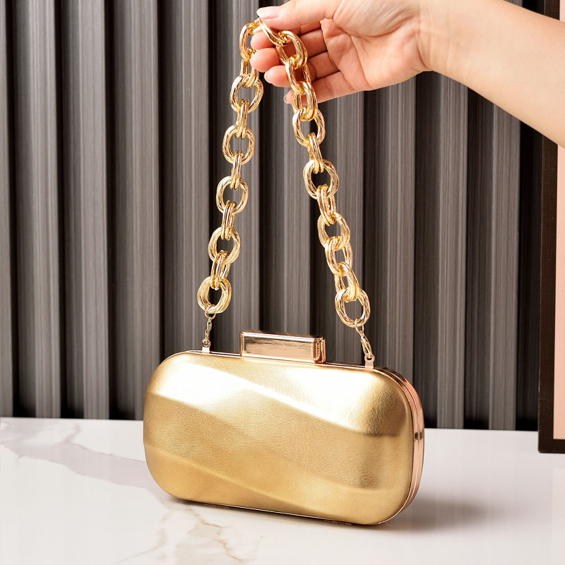 Nuevo metal transfronterizo textura bolsa de cena plateada brillante cuero bolsa de fiesta cadena bolsa de vestido bolsa de novia bolsa de noche