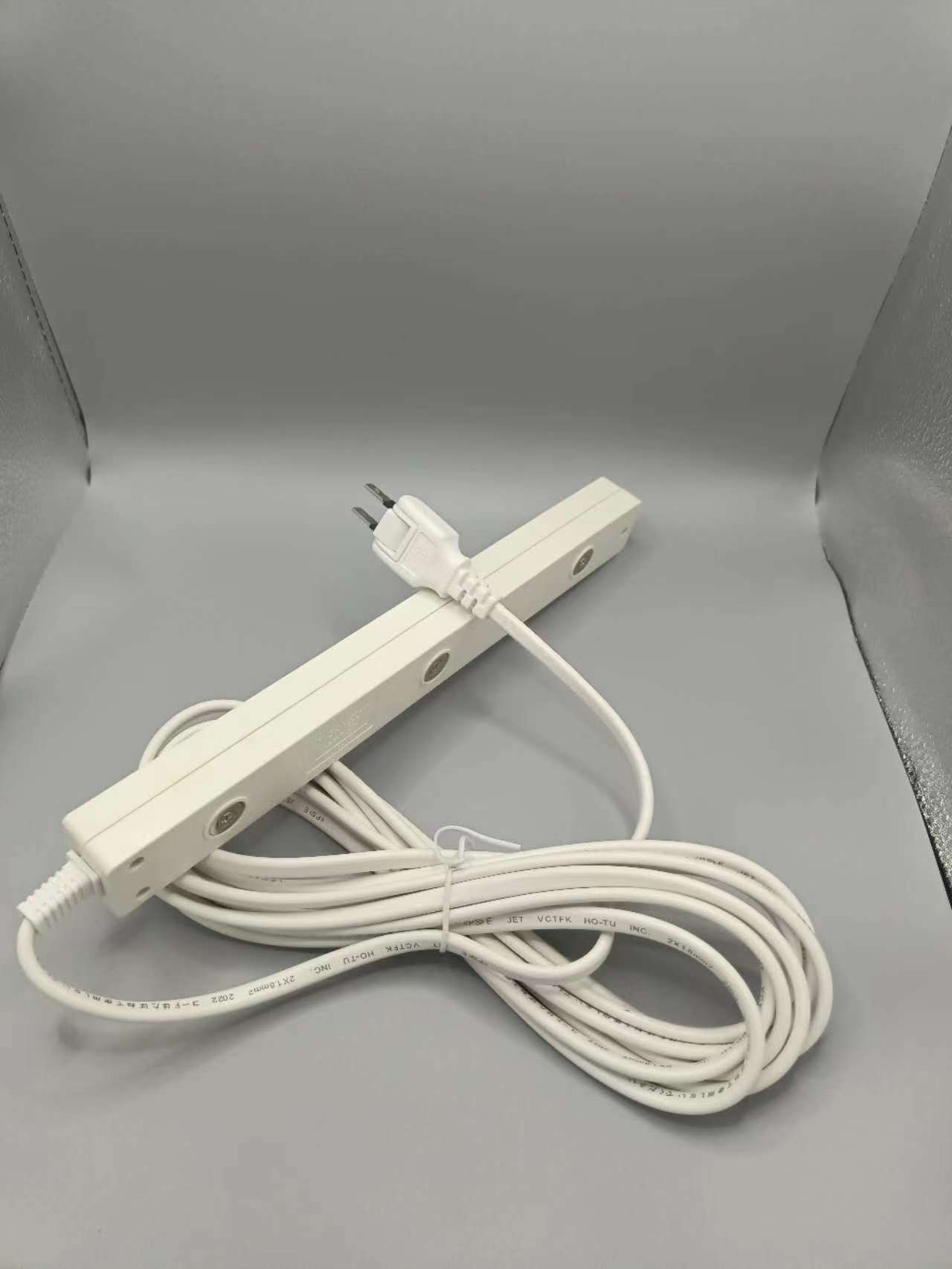 厂家供应日本两芯插座六孔插线板