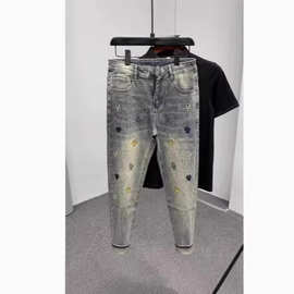 痞帅网红新款潮流潮牌刺绣牛仔裤男士时尚高街修身小脚百搭长裤子