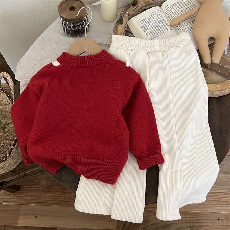 Demi-season sweater