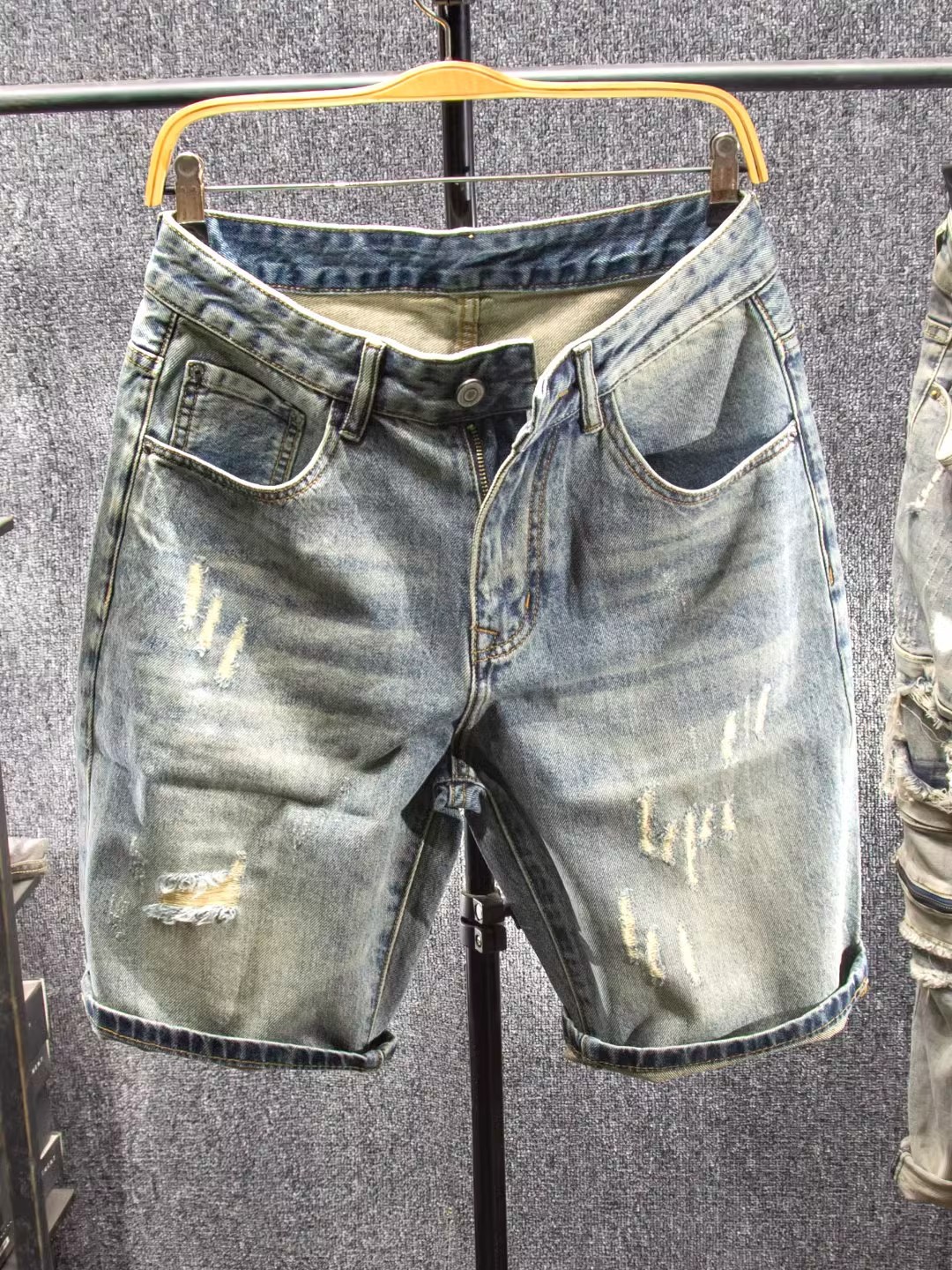Men's High Street Ripped Denim Shorts Stylish Mid-Length Loose Fitting Straight Leg Casual Patched Five Point Pants_mkmklike.com