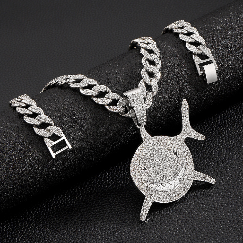 Europa y Estados Unidos tiburón transfronterizo diseño de aleación colgante collar de hombre cadena de moda cubana joyas de tendencia