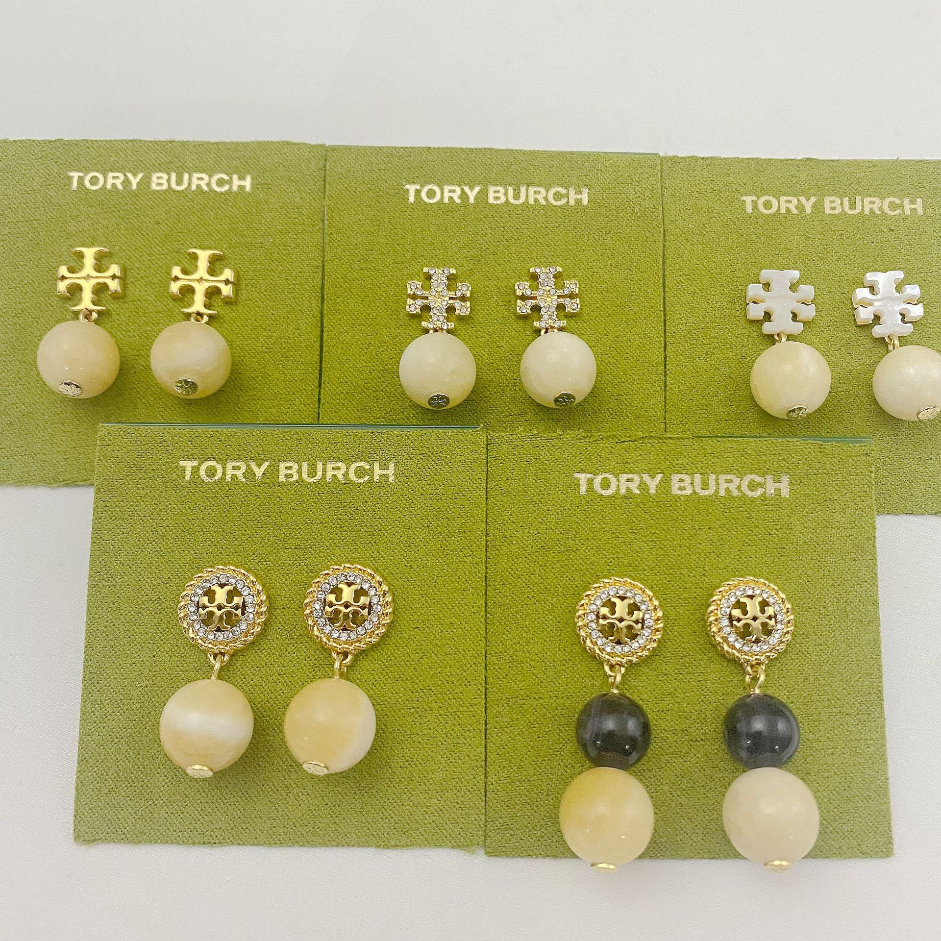 Fashionable small stone inlay pearl