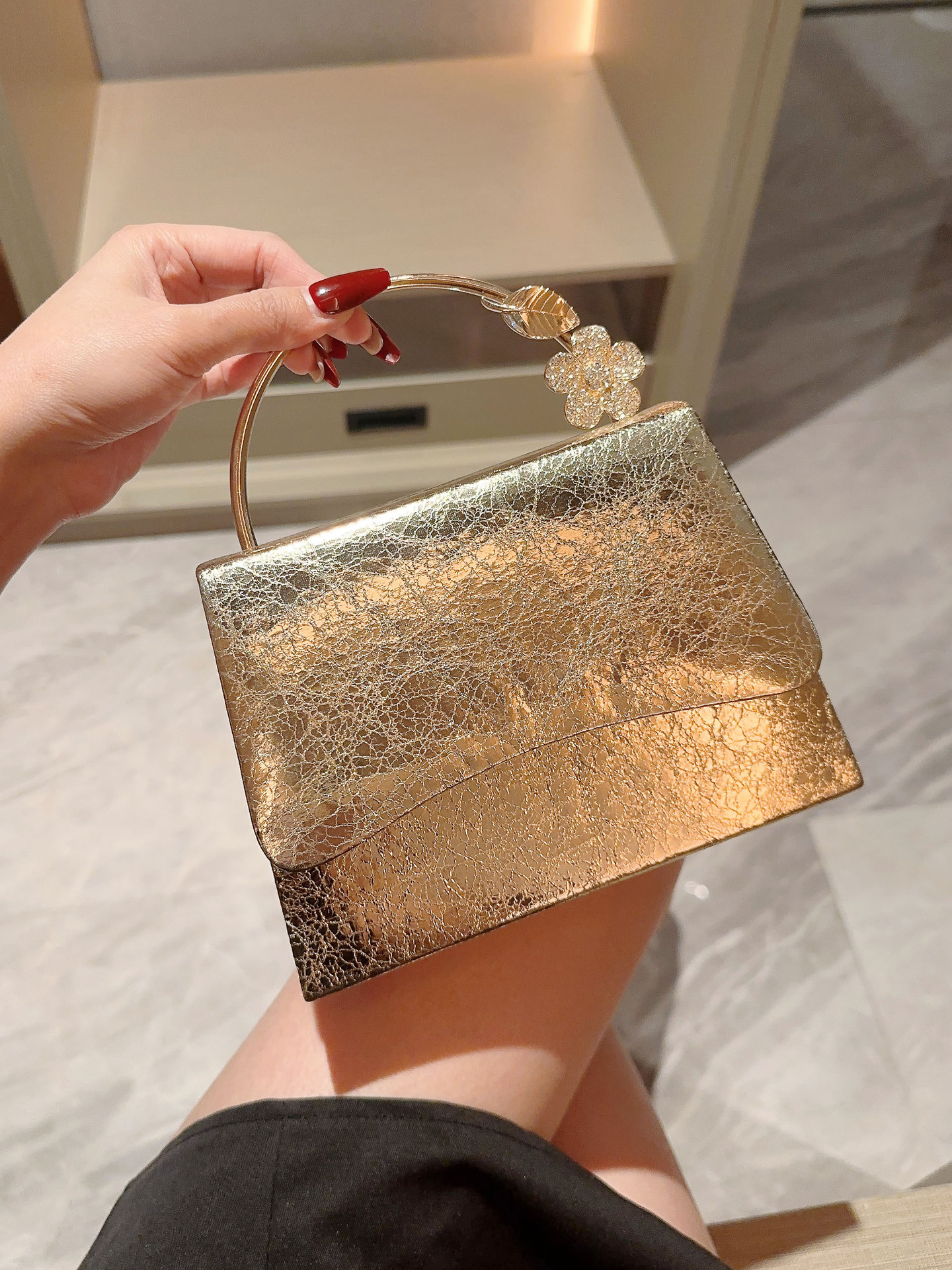 New Patent Leather Flap Evening Bag Gold Bracelet Handle Handbag Party Clutch - Thumbnail 7