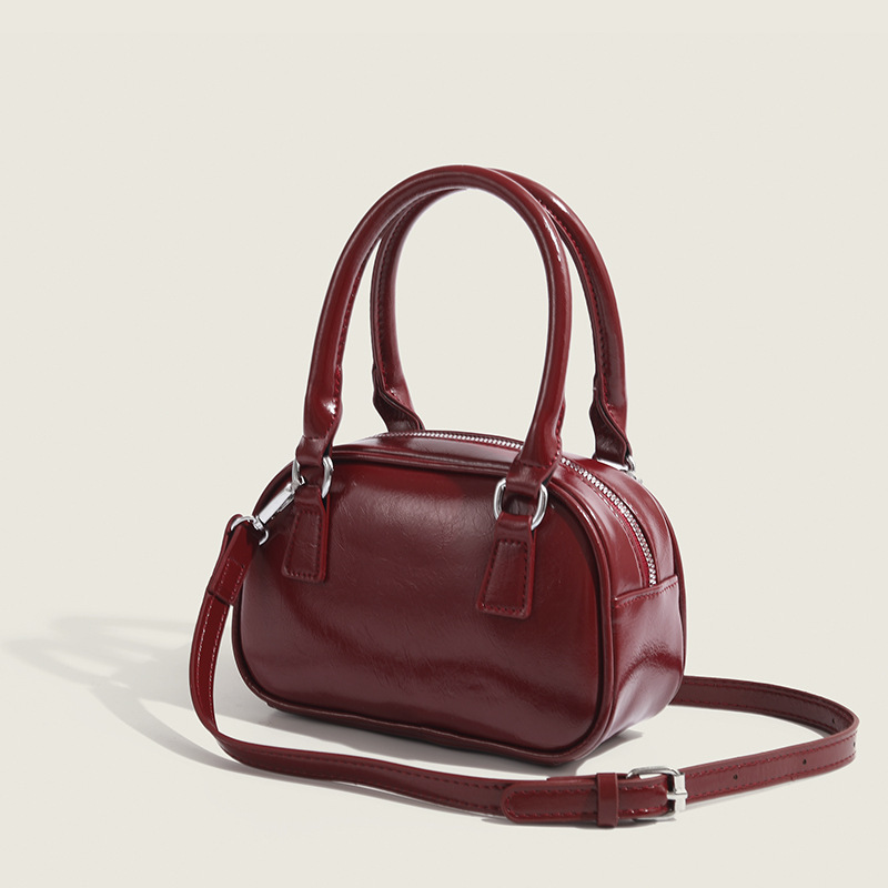 2025 New Red Underarm Bag For Women Korean Style Niche Design Small Square Handbag Luxury Crossbody Bowling Bag - Thumbnail 4