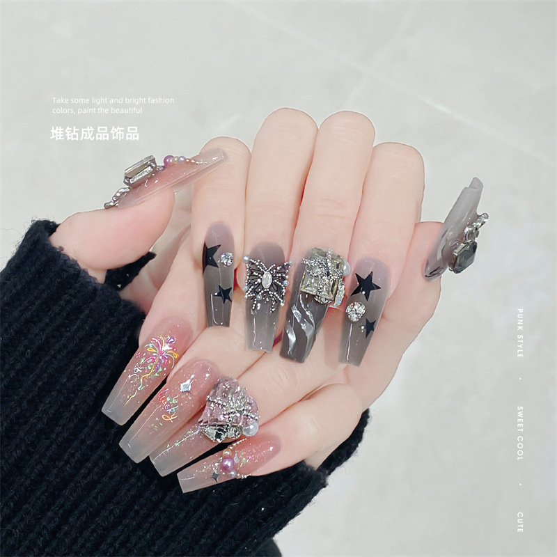 Uñas de uñas, joyas de diamantes de pila terminadas, caja de regalo de diamantes, corazón torcido de mariposa, joyas de cristal de oro, diamantes de uñas