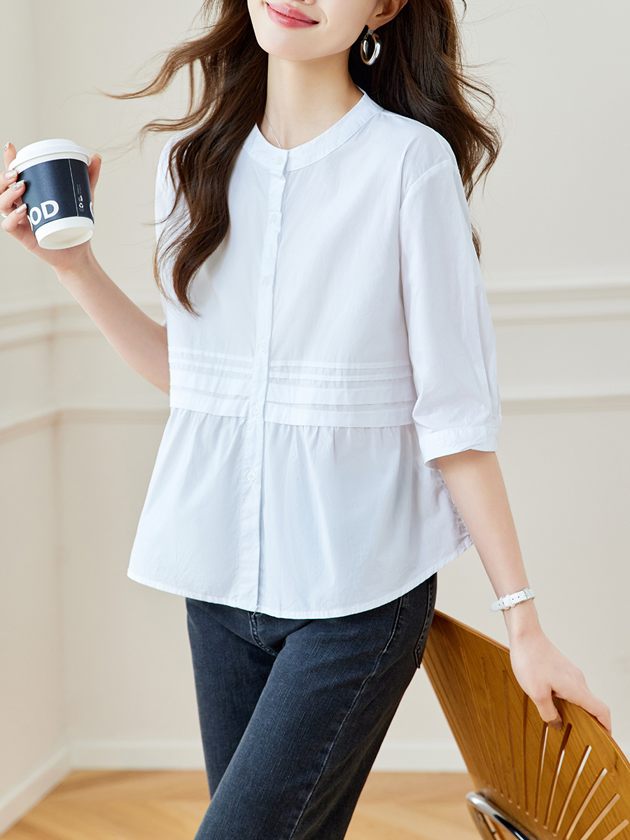 Summer design shirt with a round collar