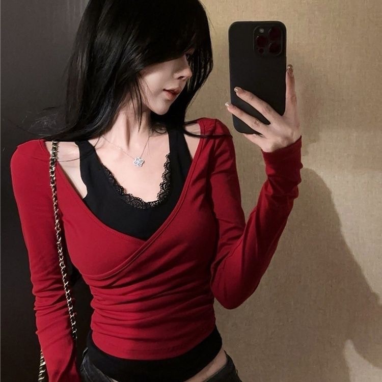 [Lightning Warehouse Hot Style] Fake Two-Piece Sexy Pure Desire Sexy Lace T-Shirt for Women with Fashionable Halter V Neck Top