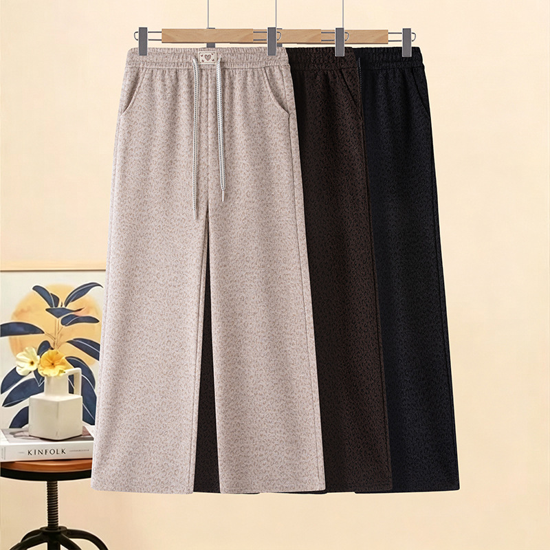 2026 Autumn/Winter New Collection: Casual Straight-Leg Pants for Middle-Aged and Elderly Women, High-Waisted with a Three-Dimensional Leopard Print, Cashmere Blend, Drawstring, Wide-Leg Design 2026 Autumn/Winter New Collection: Casual Straight-Leg Pants for Middle-Aged and Elderly Women, High-Waisted with a Three-Dimensional Leopard Print, Cashmere Blend, Drawstring, Wide-Leg Design