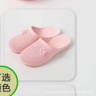 �羳�S�����l���^��ЬŮ�A�^͸�������ˮ����ɳ�����Q���_����Ь