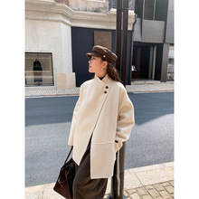 万为 立领设计羊毛大衣女2025冬新款斜门襟系带双面羊绒外套P4258