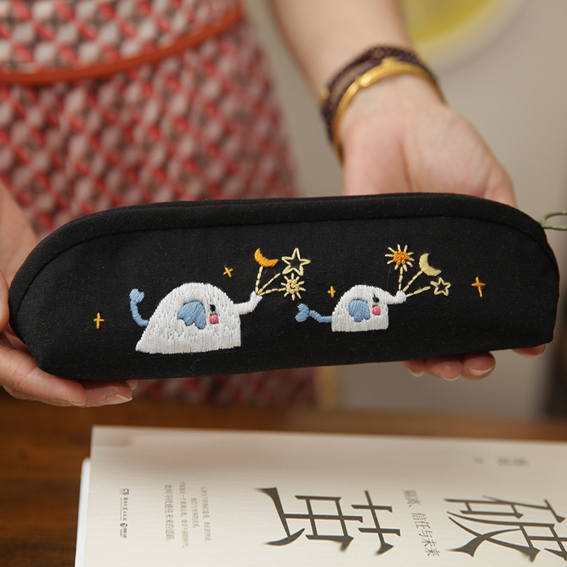 Estilo nacional retro bolsa de cosméticos bordado hecho a mano DIY caja de lápices de la joyería bolsa de bordado Estudiante Adulto cremallera bolsa artística