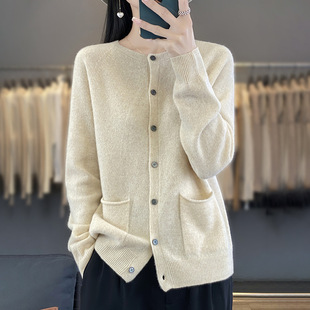 Autumn and Winter Knitted Cardigans, Soft and Waxy Knitted Jackets with Pockets, Cardigans, Knitted Sweaters, Designer Jackets and Sweaters Wholesale
