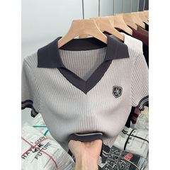 独特な港の味のchiの甘いギャルの短いvネックのニットのpoloシャツの上着のデザイン感の小さい大衆の半袖のtシャツの女性の夏