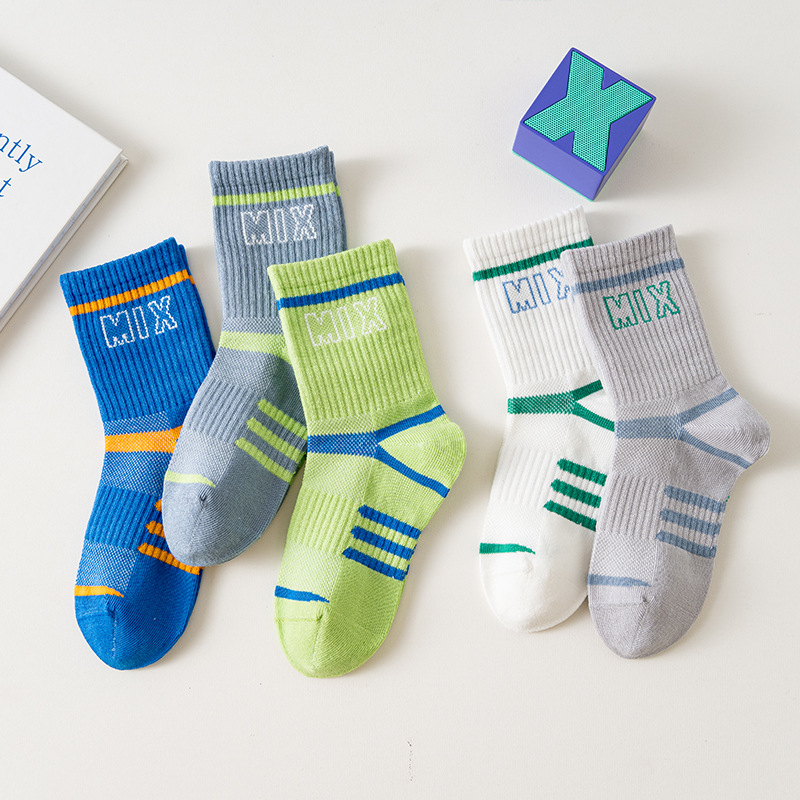 Calcetines para niños de verano calcetines de algodón delgados, calcetines de baloncesto para niños sin hueso anti-bolos, calcetines de verano para bebés