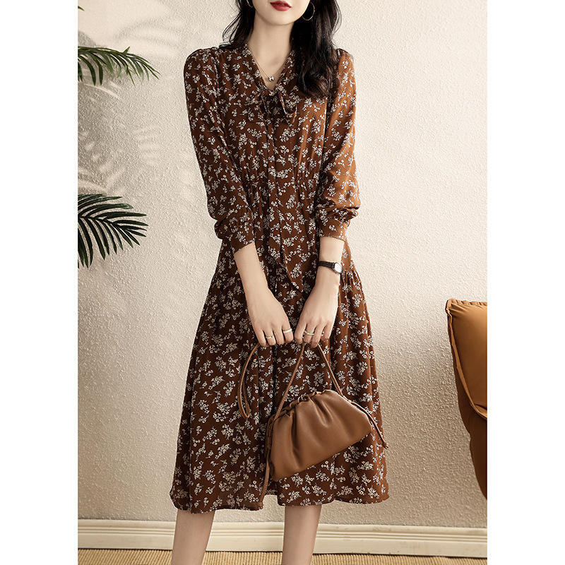 French-style vintage floral dress for women, new spring and autumn V-neck, waist-cinching, slimming, long-length dress French-style vintage floral dress for women, new spring and autumn V-neck, waist-cinching, slimming, long-length dress