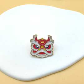 中国风喜庆个性 醒狮胸针 舞狮狮子头 合金徽章包包服装别针配饰