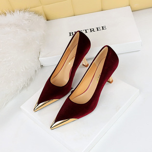 1818-1 European and American Fashion Sexy Nightclub Slimming Look Wine Glass Heel High Heel Xishi Velvet Shallow Mouth Metal Pointed Toe Women's Shoes