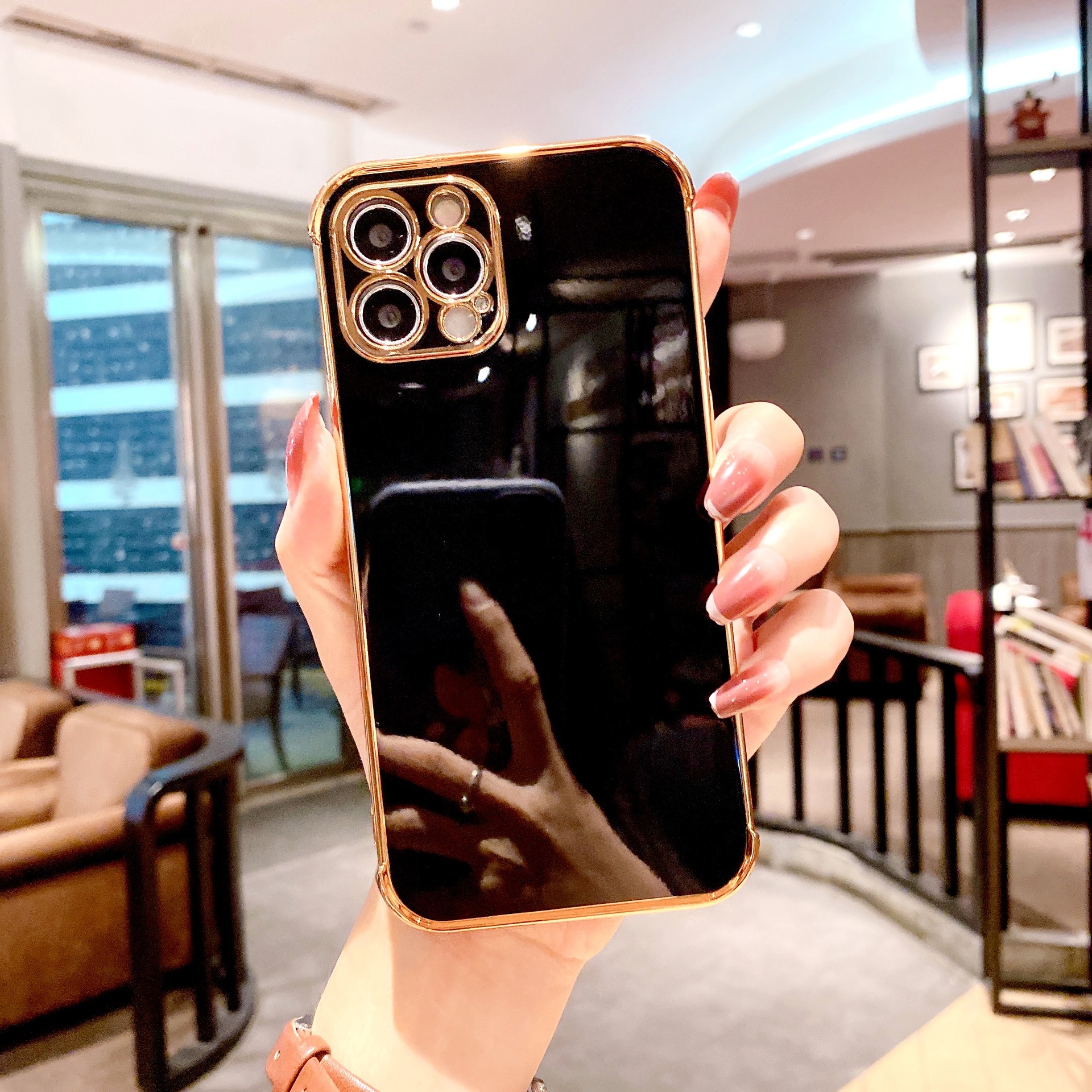 Funda para Teléfono iPhone 17 Pro Max, Electrochapada, Brillante, Compatible con Apple 15/16, Orificios Precisos, Funda Suave para 7P/8P, XS Max.