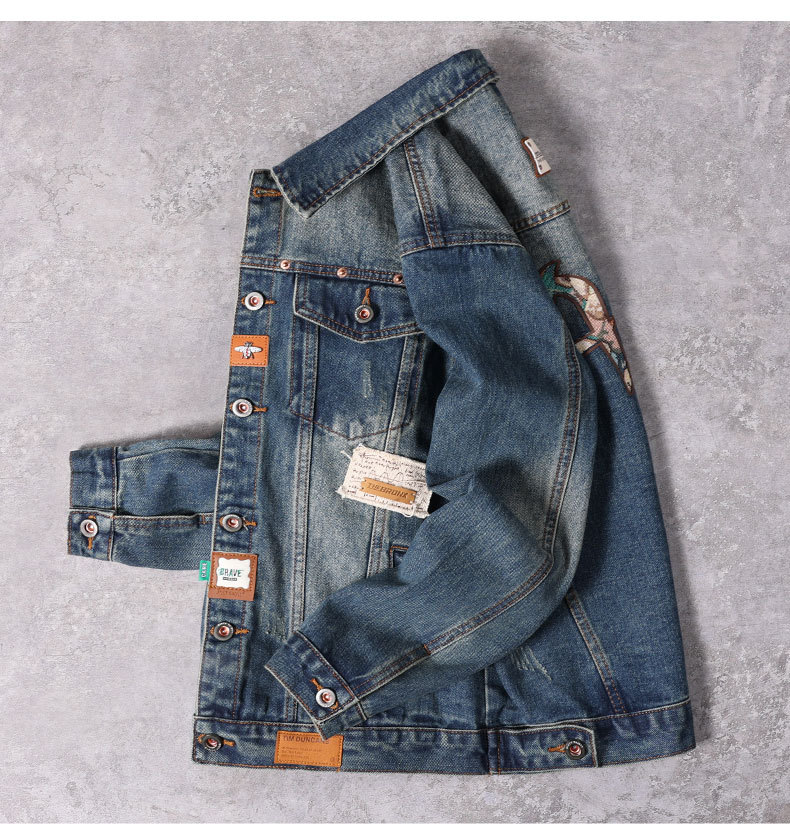 Herr denimjacka med broderi lös passform tvättad blå_voghion.com