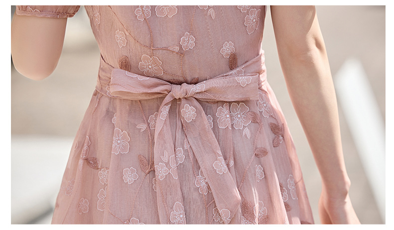 Đầm maxi nữ thắt eo tay bồng họa tiết hoa nhỏ cổ chữ V phong cách tea dress — Màu hồng, màu vàng chi tiết 28