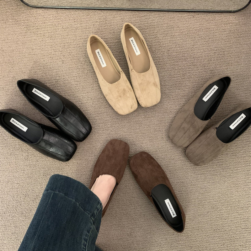 Vintage Suede Slip-On Loafers for Women with Soft Soles, 2026 Spring and Autumn Commuter Deep-Cut Flat Shoes Vintage Suede Slip-On Loafers for Women with Soft Soles, 2026 Spring and Autumn Commuter Deep-Cut Flat Shoes