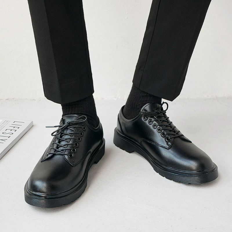 Мужская кожаная обувь, летняя британская деловая Молодежная повседневная кожаная обувь с круглым носком, универсальная модная черная Маленькая кожаная обувь для мужчин в Корейском стиле