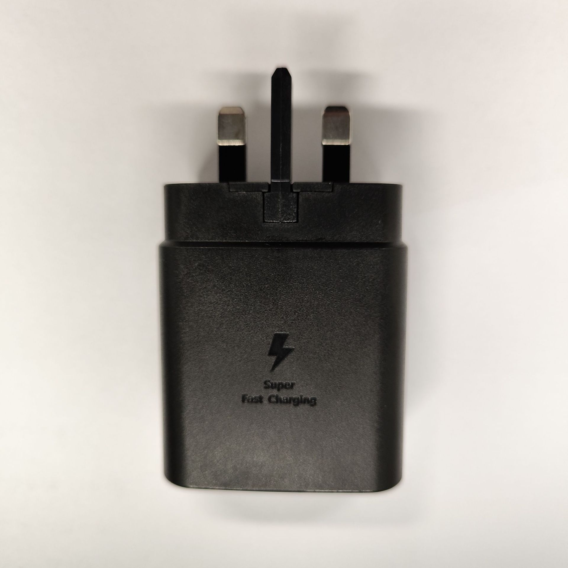 Adecuado para Samsung S22Ultra cargador pd35W Apple Huawei cabezal de carga A + C puerto dual carga rápida carga flash