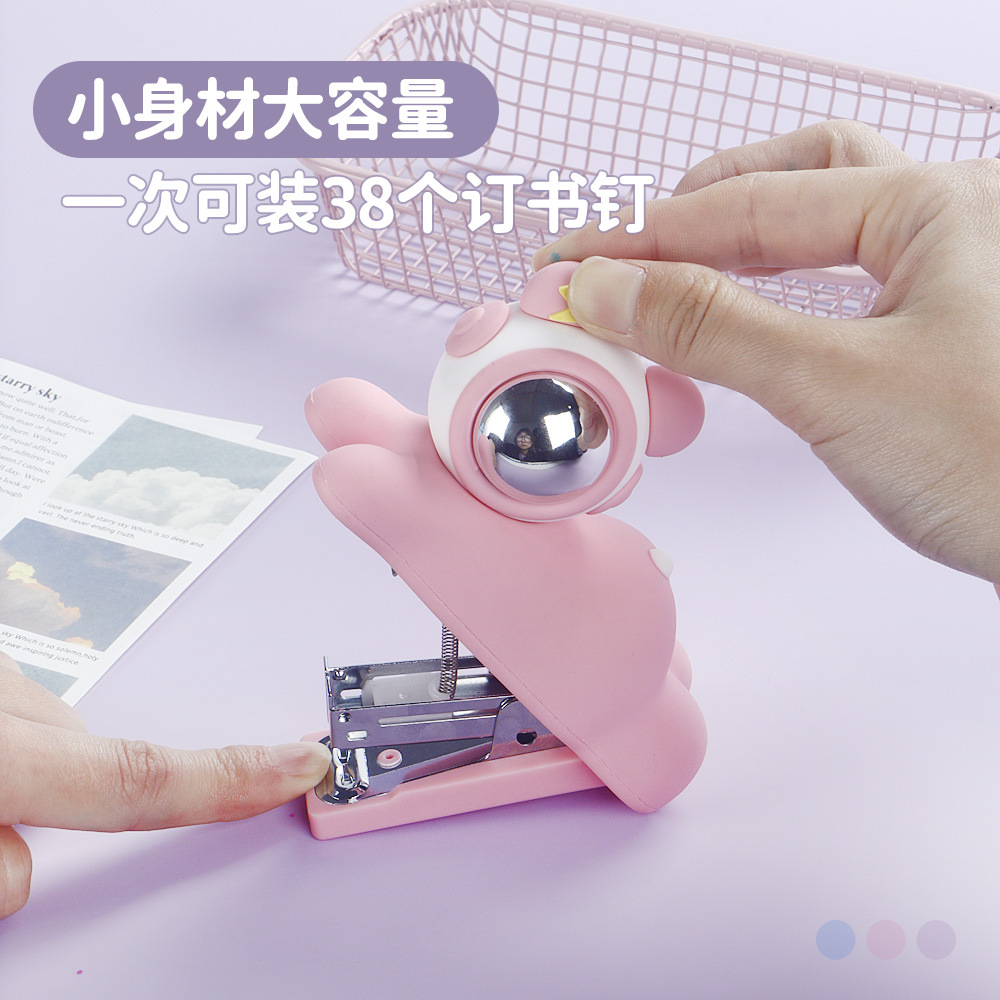 Grapadora de dibujos animados encantadora creativa portátil 24 / 6 grapadora conjunto de estudiantes mini agrupador al por mayor