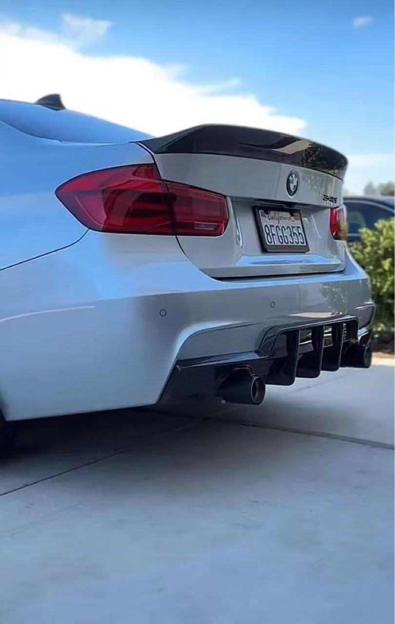 Suitable for Bmw 3 Series F30 F35V Real Carbon Fiber Rear Lip Modification and Upgrade Rear Diffuser 2014-2018