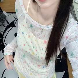 甜美星星印花长袖T恤女显瘦修身一字肩上衣夏季新款紧身显瘦气质