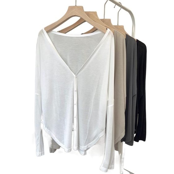 Travel bi for sun protection and meat covering ~ light and thin Tencel loose and slim sunscreen cardigan irregular coat coat