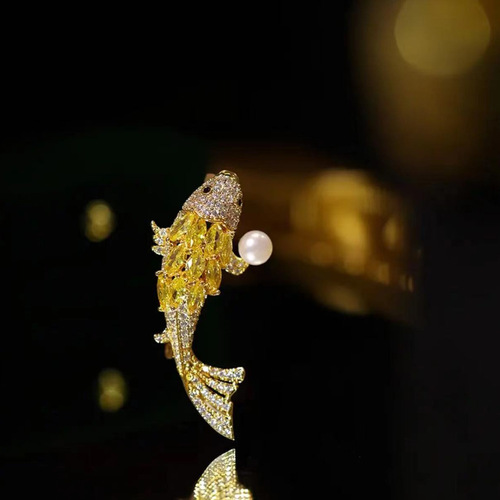 New Yearfish Micro-set Zirconia Fashion Brooch Necklace High-end Stylish Personal Accessory Women Wholesale