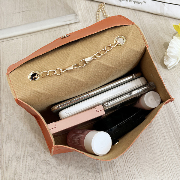 universal one-shoulder bag with diamond pattern