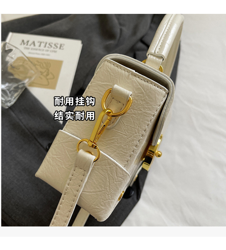 This year, the trendy square box bag for women in 2025 is a new, fashionable, versatile and high-quality single-shoulder crossbody bag undefined