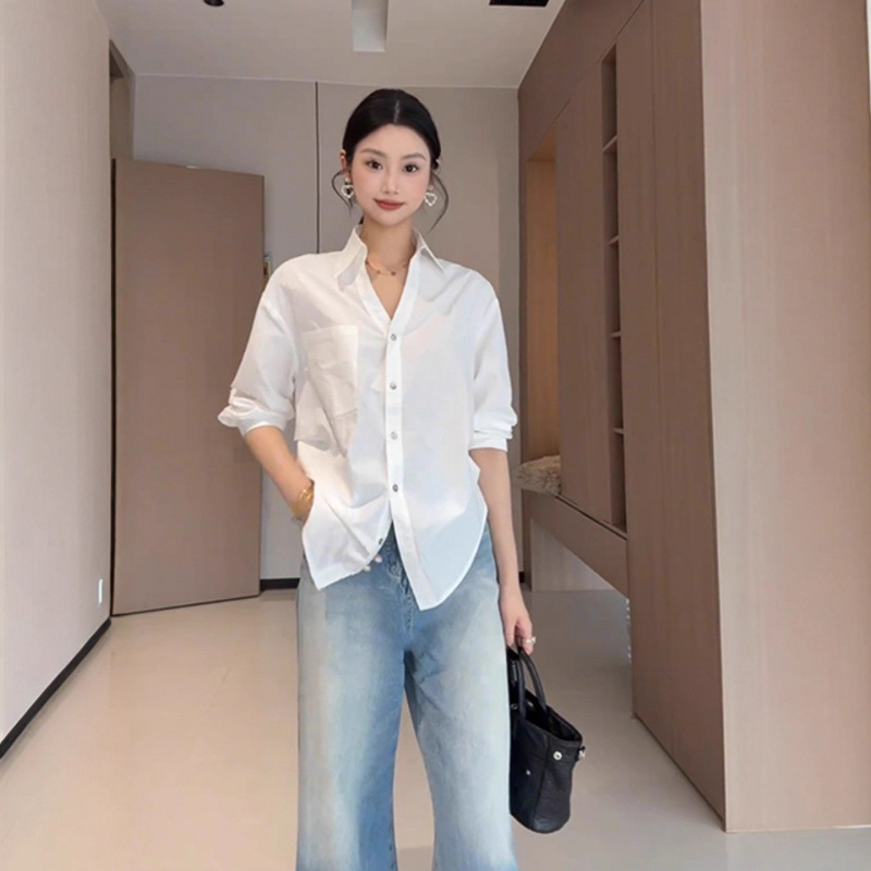 韩系设计V领泡泡袖白色衬衫女装早秋新款老钱风宽松显瘦收腰上衣