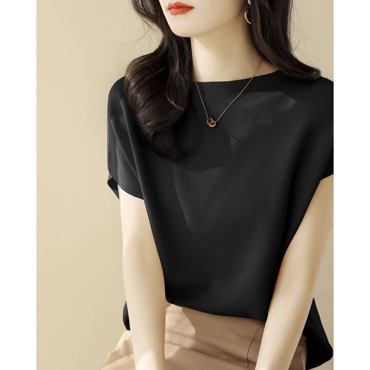 검은색