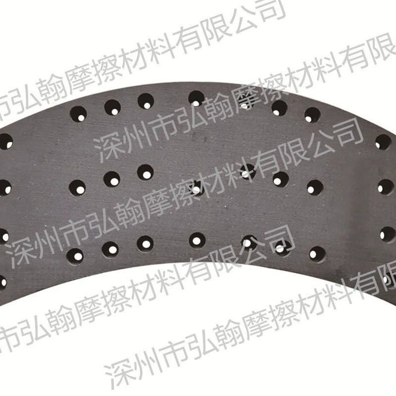 Хонхан производит на заказ вспомогательные тормозные колодки WCB с пористой структурой для буровых установок по ремонту нефтяных скважин.