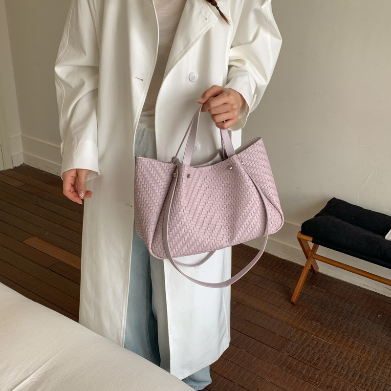 2026 Summer New Woven Pattern Tote Bag Large Capacity Shoulder Bag Korean Style Commuter Handbag Fashionable Underarm Bag