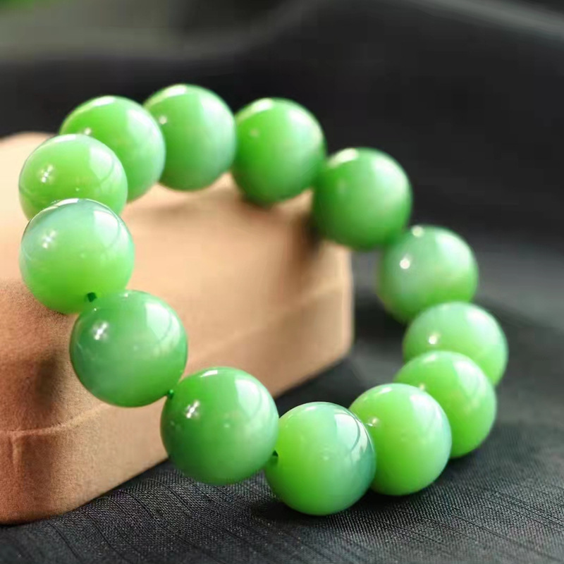 New products natural Nephrite  Russian material VII Crater Jasper Fenlv cat eye Necklace men and women jade Hand string wholesale