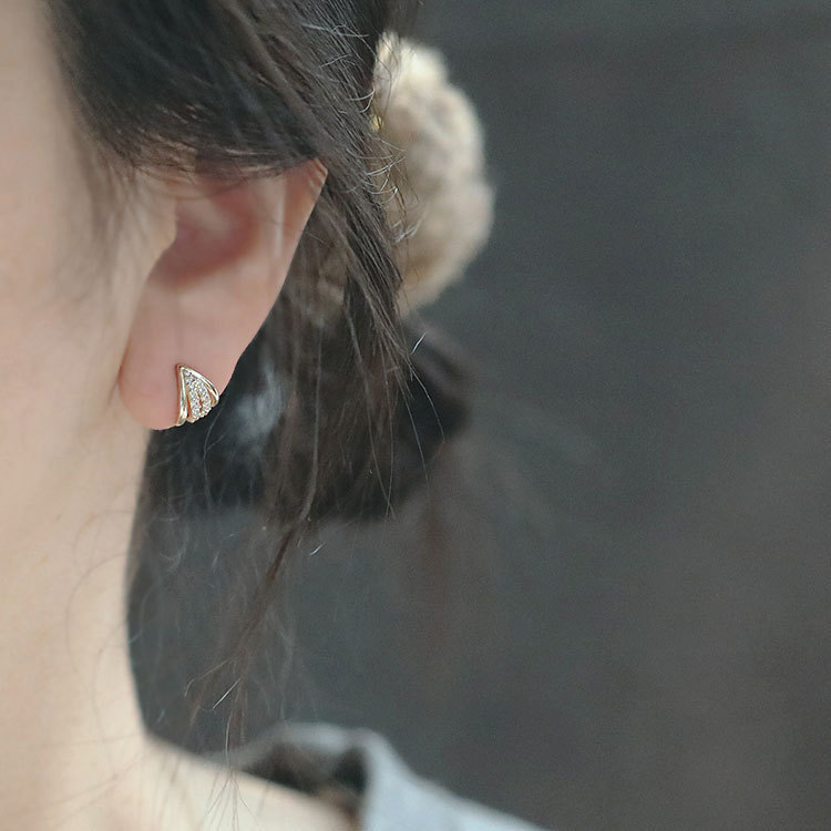 Eloch s925 orejas de plata con diamantes líneas huecadas joyas de orejas de moda M00645