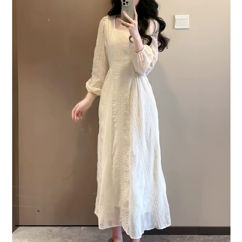 2025新款温柔风重工蕾丝连衣裙子女早秋季法式初恋系白色收腰长裙|undefined