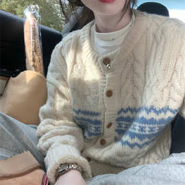 25年秋季甜美风软糯慵懒毛衣外套复古风圆领麻花条纹针织衫开衫女